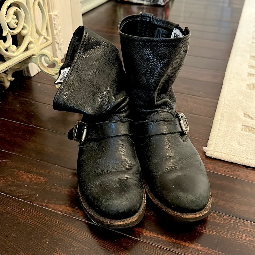 Extremely comfortable. Black Frye moto boots. Size 8.